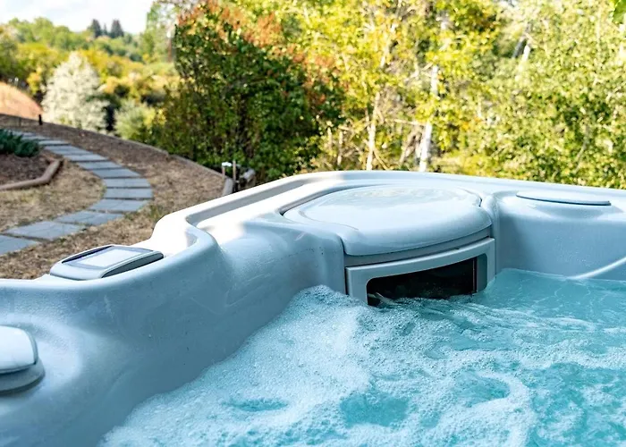 Tranquil Mountain With Hot Tub And Creek Views Near Trails In Lander, Wyoming Casa vacanze