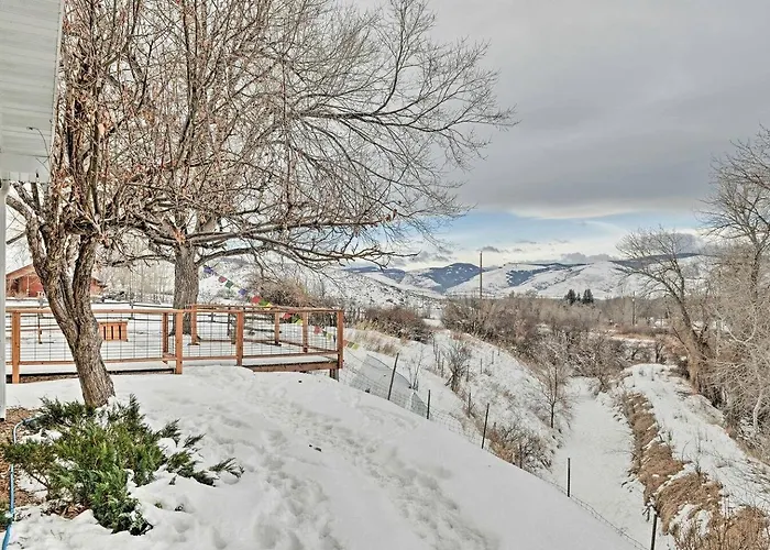 Tranquil Mountain With Hot Tub And Creek Views Near Trails In Lander, Wyoming Casa vacanze